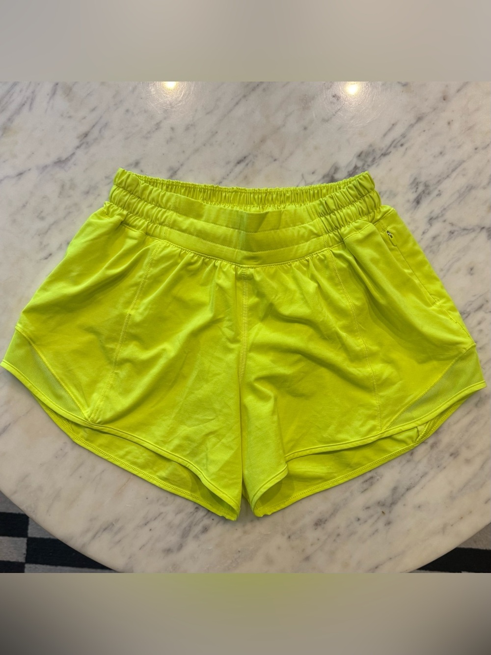 Lululemon Hotty Hot 4” Shorts - Size 4